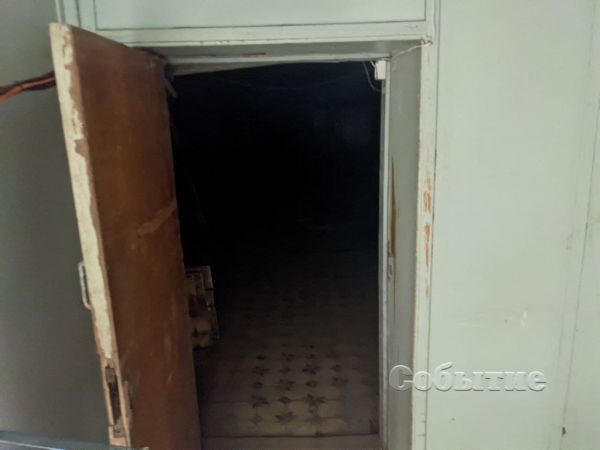 В Каменском переоборудуют под бомбоубежище подвал райгосадминистрации
