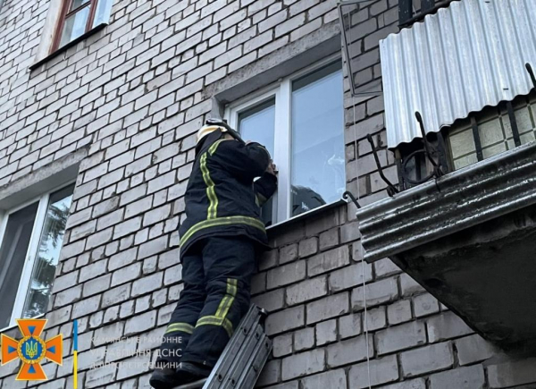В Каменском в квартире дома по улице Цветов обнаружили мертвую женщину
