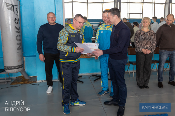 Мэр Каменского поздравил спортсменов с началом соревнований
