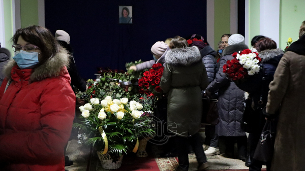 В Каменском прошла церемония прощания с Людмилой Сбоевой