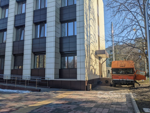 В Каменском переоборудуют под бомбоубежище подвал райгосадминистрации
