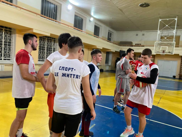 В Каменском состоялся турнир по баскетболу &laquo;Энергия молодости&raquo;
