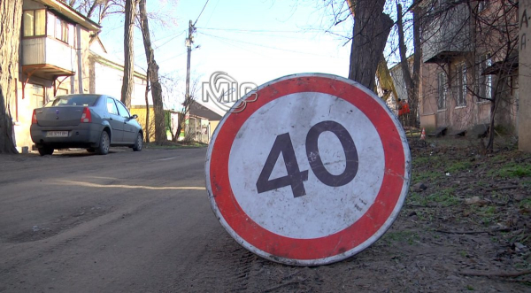 Убирают улицы и не только: в Каменском стартовало благоустройство