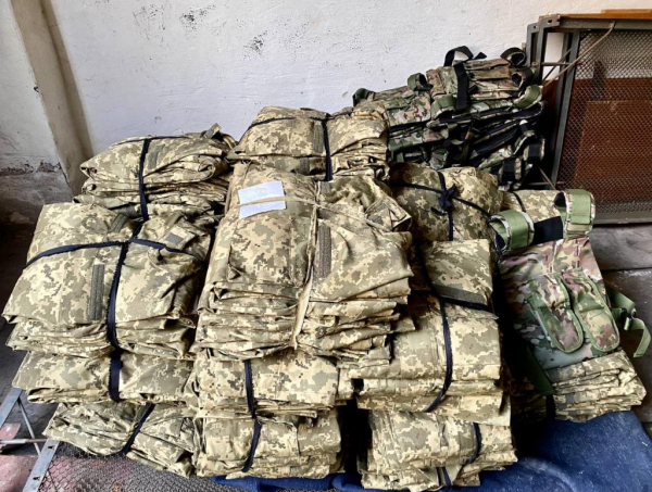 Каменское продолжает оказывать помощь военным
