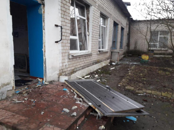 Вражеская ракета попала в школьный стадион на Днепропетровщине
