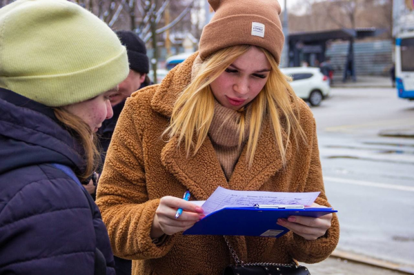 На Днепропетровщине продолжается сбор подписей за закрытие неба над Украиной
