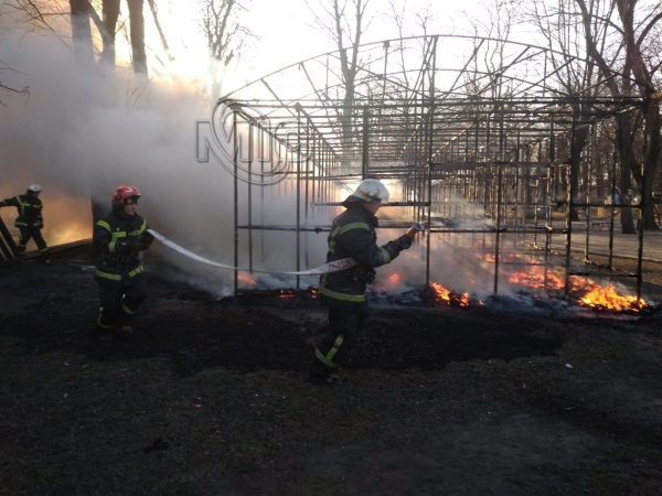 В парке Каменского горел детский аттракцион
