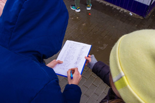На Днепропетровщине продолжается сбор подписей за закрытие неба над Украиной
