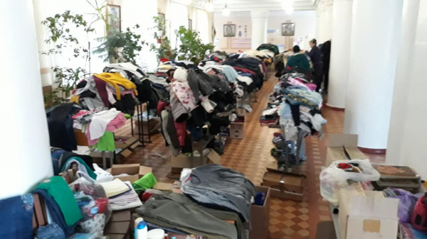 В Каменском действует пункт выдачи вещей для переселенцев