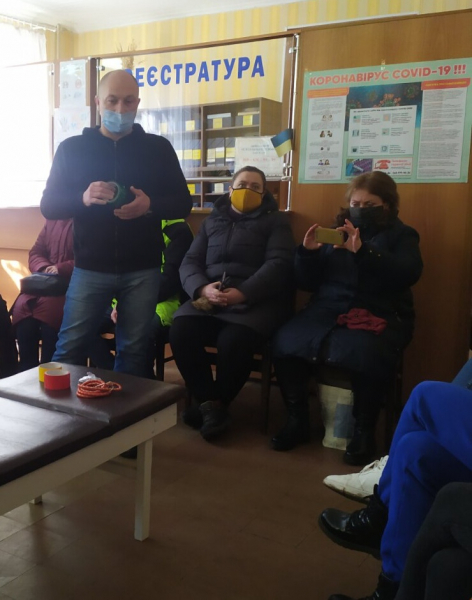 Занятия по оказанию первой помощи продолжаются в Каменском