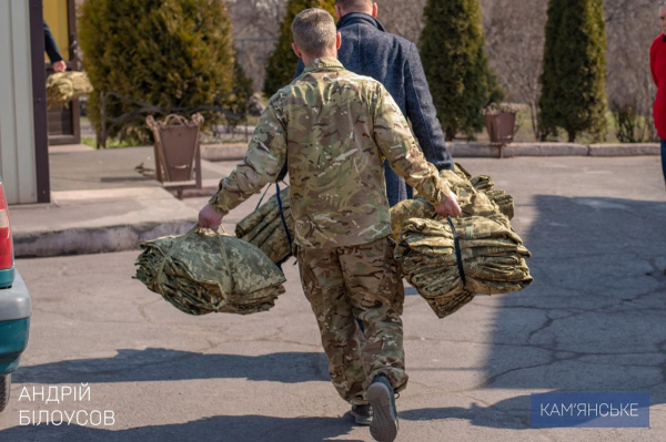 Власти Каменского продолжают поддерживать добровольческие формирования