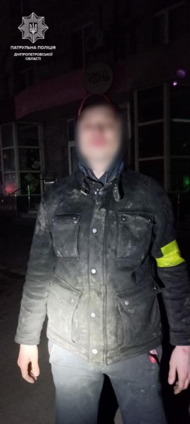 Двух подозрительных мужчин задержали патрульные на улицах Днепра
