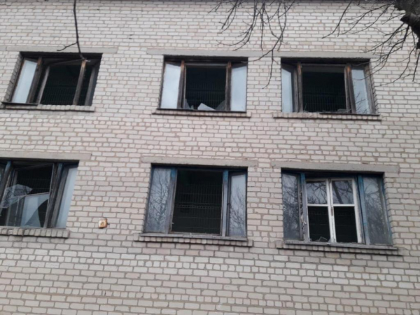 Вражеская ракета попала в школьный стадион на Днепропетровщине
