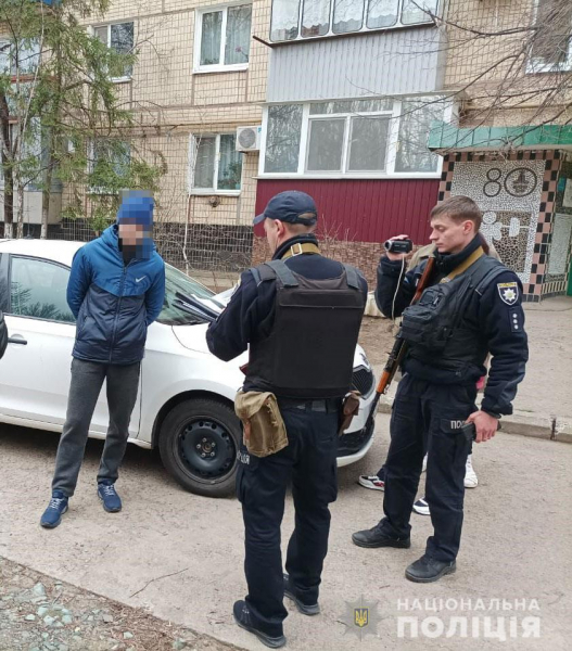 У жителей Каменского, Павлограда, Кривого Рога и Марганца изъяли наркотики
У жителей Каменского, Павлограда, Кривого Рога и Марганца изъяли наркотики