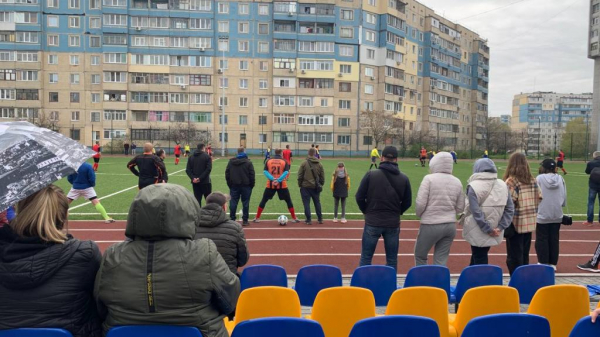 Благотворительный футбольный матч провели в Каменском
