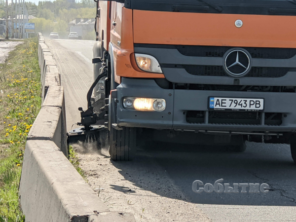 В Каменском продолжается  благоустройство: как живет и работает город в тылу
