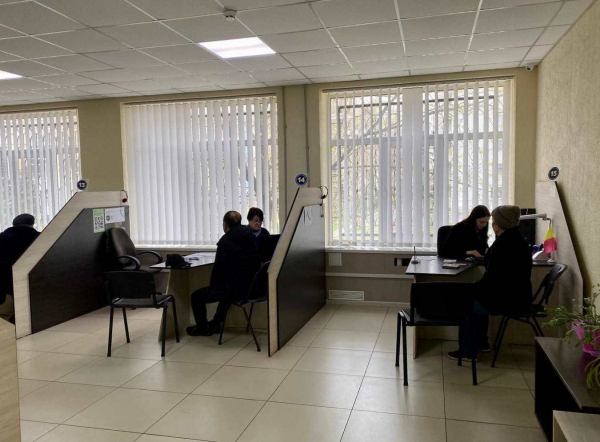Мэр Каменского проинспектировал центры помощи переселенцам