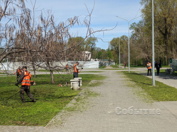 В Каменском продолжается  благоустройство: как живет и работает город в тылу

