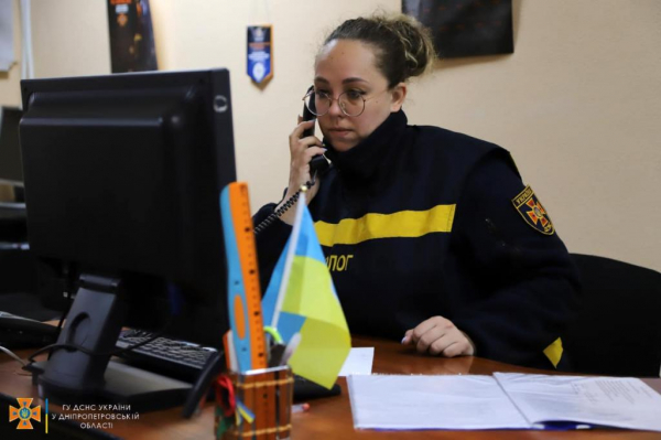 С начала апреля  на линию психосоциальной поддержки ГСЧС Днепропетровщины поступило около сотни звонков
