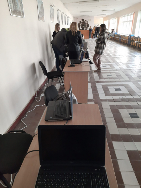 Спортшколы Каменского провели субботник
