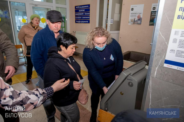 Помощь переселенцам в Каменском
