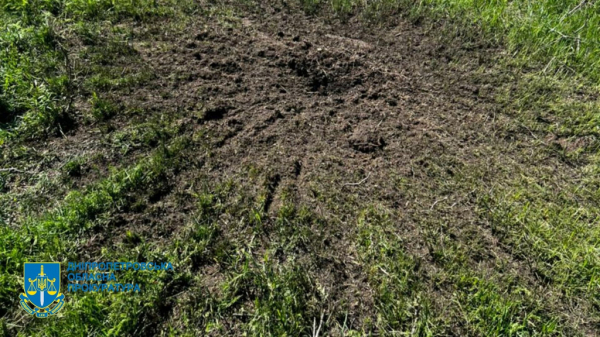 От вражеских обстрелов страдают дома мирных жителей Днепропетровщины

