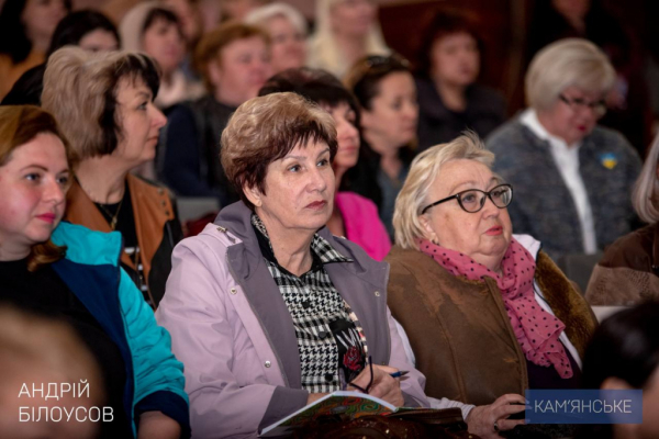 В Каменском представили нового руководителя Департамента по гуманитарным вопросам
