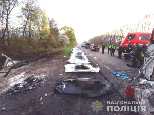 Самая масштабная дорожная трагедия в Украине за последние 10 лет (фото)