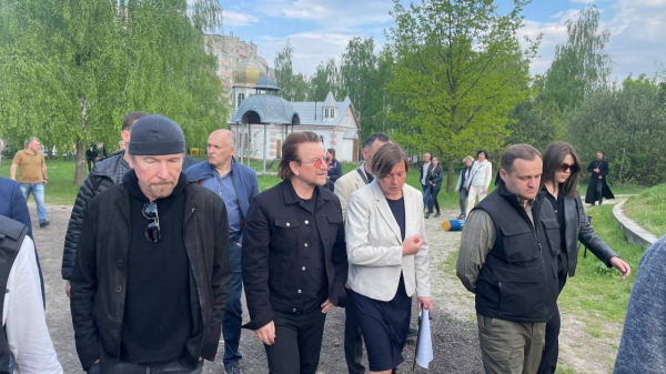 С нами весь мир &ndash; кто и зачем посетил Украину в День памяти и примирения