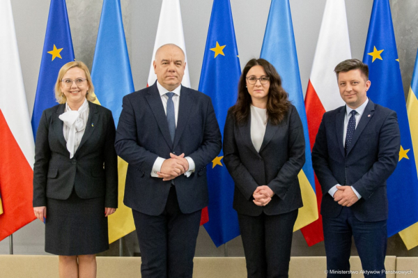 Минэкономики: Время доставки топлива в Украину сократится и очереди на АЗС уменьшатся
