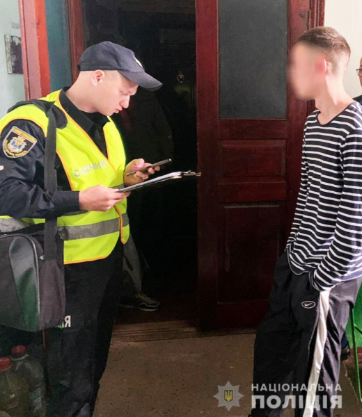 В Николаевской области задержали мошенника, продавшего несуществующую военную амуницию волонтерам из Днепра
