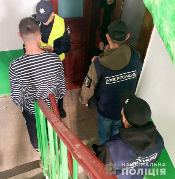 В Николаевской области задержали мошенника, продавшего несуществующую военную амуницию волонтерам из Днепра
