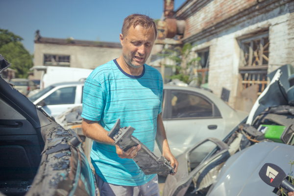 Работники автотранспортного предприятия и жители близлежащих районов Днепра рассказали о последствиях ракетного удара&nbsp;
