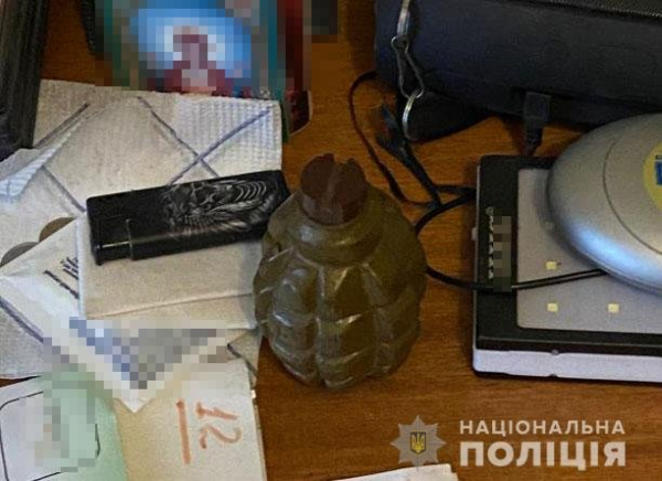 В Днепре во дворе  многоэтажки взорвалась граната, пострадал  11-летний мальчик (обновлено)
