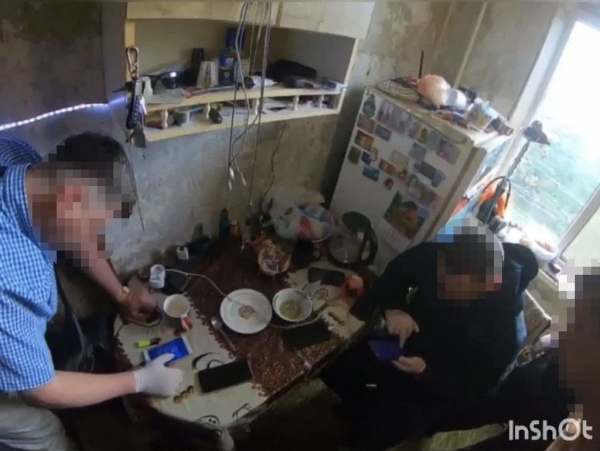 Житель Днепропетровщины снимал детское порно с участием малолетних дочерей своих сожительниц
