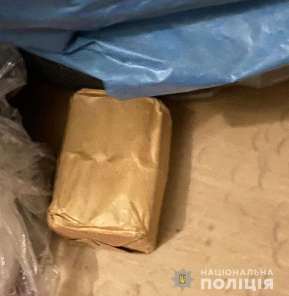 В Днепре во дворе  многоэтажки взорвалась граната, пострадал  11-летний мальчик (обновлено)
