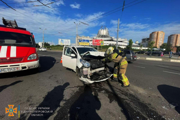 В Днепре возле цирка столкнулись&nbsp;Subaru и Citroen
