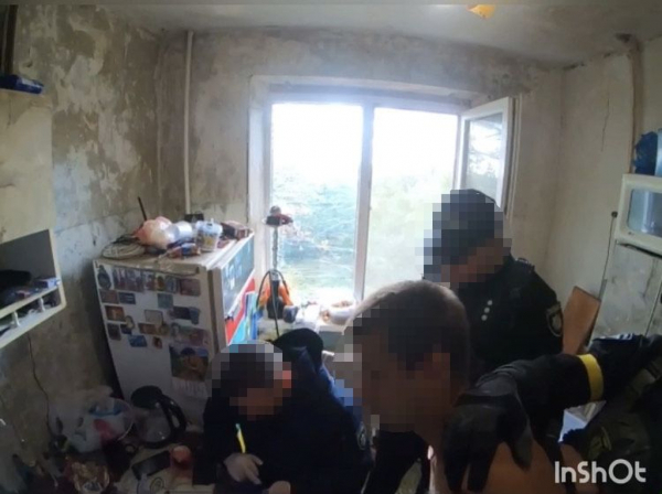 Житель Днепропетровщины снимал детское порно с участием малолетних дочерей своих сожительниц
