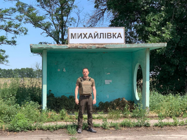 Бойцам из Каменского на передовую передали генератор
