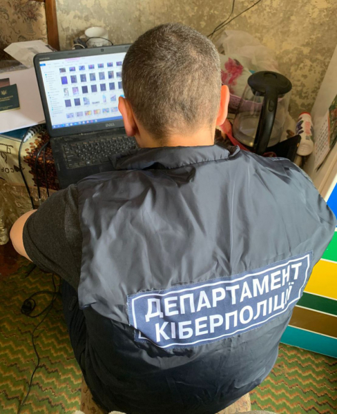 Житель Днепропетровщины снимал детское порно с участием малолетних дочерей своих сожительниц
