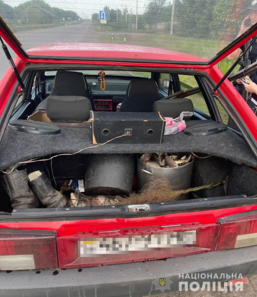 В Кривом Роге задержали браконьера, поймавшего почти 400 карасей
