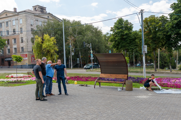 Несмотря на сложности военного времени, в Каменском чистота и порядок
