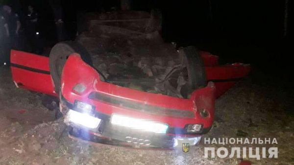 Смертельное ДТП в Кривом Роге: молодые люди на&nbsp;Audi врезались в&nbsp;Renault Logan
