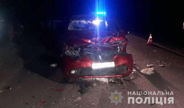Смертельное ДТП в Кривом Роге: молодые люди на&nbsp;Audi врезались в&nbsp;Renault Logan
