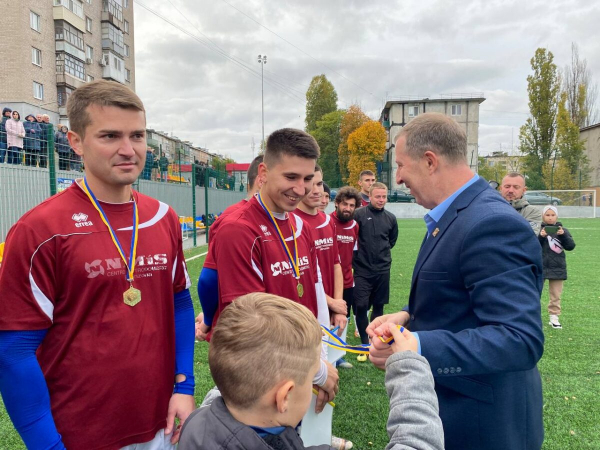 В Каменском определились чемпионы города по футболу