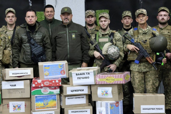Каменское передало военным автомобиль и другую необходимую помощь