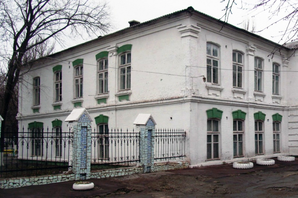 Первая городская. История старейшей больницы Каменского