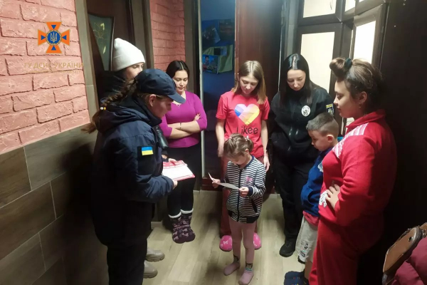 В Каменском районе провели профилактическую беседу с жителями домов семейного типа В Каменском районе провели профилактическую беседу с жителями домов семейного типа