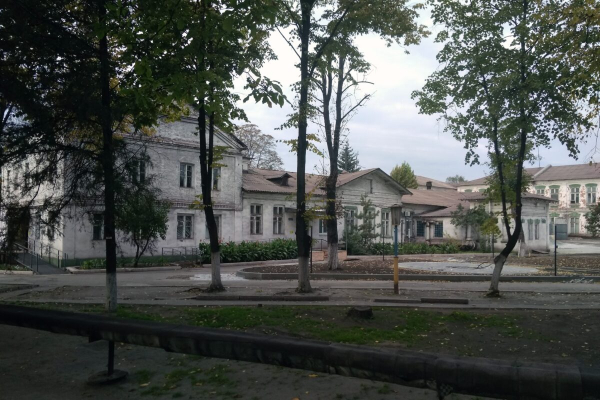 Первая городская. История старейшей больницы Каменского