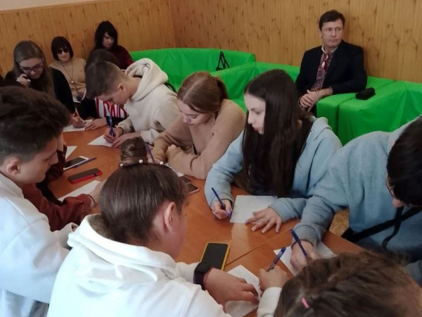 Молодежь Каменского &laquo;прокачивала&raquo; украинский язык